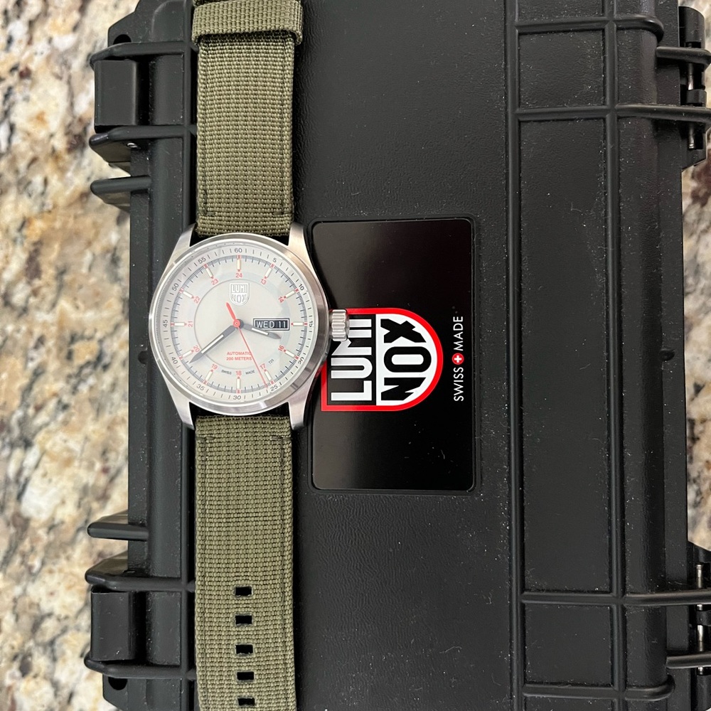 Luminox atacama automatic field watch. 42 mm
